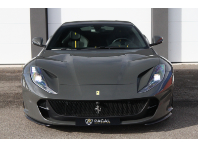 Ferrari 812 Superfast | GRIGIO SCURO | CARBONE | LIFT | CAMERA | MALUS INCLUS