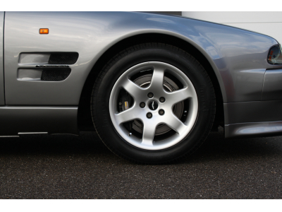 Aston Martin Vantage V600 | 1 OF 12 LHD | ORIGINE FRANCE | TITANIUM SILVER | HANDLING KIT