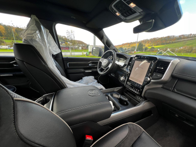 Dodge RAM 1500 5.7 V8 Laramie Sport + LPG