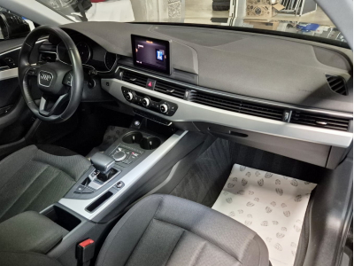 Audi A4 AVANT 2.0 TDI NAVI BI-XENON New Model