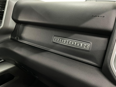 Dodge RAM 1500 5.7 V8 BiGHORN Black Edition + LPG