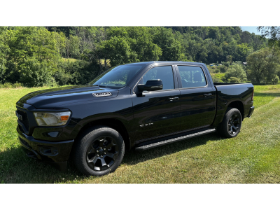 Dodge RAM 1500 5.7 V8 BiGHORN Black Edition + LPG