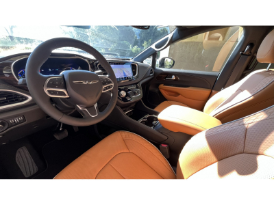 Chrysler Pacifica Limited Pinnacle Hybrid DVD FULL