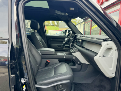 Land-Rover Defender 110 P400E PHEV HSE X-DYNAMIC PACK BOND EDITION 007 MERIDIAN PANO CUIR NAVI