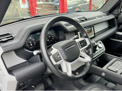 Land-Rover Defender 110 P400E PHEV HSE X-DYNAMIC PACK BOND EDITION 007 MERIDIAN PANO CUIR NAVI