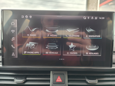 Audi A4 30 TDI S-TRONIC CUIR CARPLAY SIEGES CHAUFFANTS GPS TOIT PANO OUVRANT