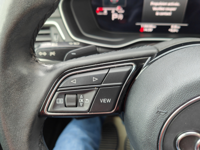 Audi A4 30 TDI S-TRONIC CUIR CARPLAY SIEGES CHAUFFANTS GPS TOIT PANO OUVRANT
