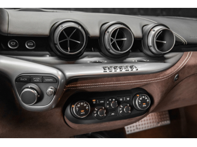 Ferrari F12 Berlinetta 6.3 V12 - GRIGIO TITANIO