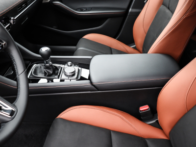 Mazda 3 2.5 L E-SKYACTIV 140 Nagasi