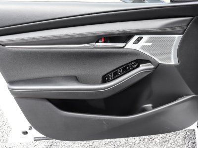 Mazda 3 2.5 L E-SKYACTIV 186 Exclusive