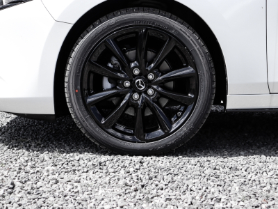 Mazda 3 2.5 L E-SKYACTIV 186 Exclusive