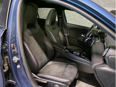 Mercedes-Benz A 180 D AMG LINE AUTO PANO CUIR NAVI 1 HAND