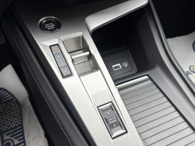 Peugeot 308 308 Allure/Automatik/1.Hand/LED/KAMERA/