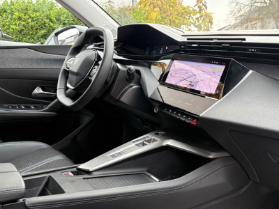 Peugeot 308 308 Allure/Automatik/1.Hand/LED/KAMERA/