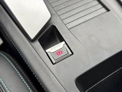 Peugeot 308 308 Allure/Automatik/1.Hand/LED/KAMERA/