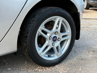 Ford Fiesta Fiesta Titanium/5xTürer/