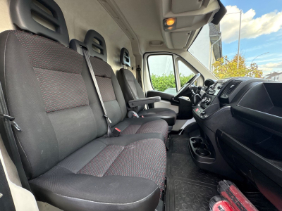 Peugeot Boxer Boxer Kasten Hochraum 335 L3H2 Premium BlueHDi 1