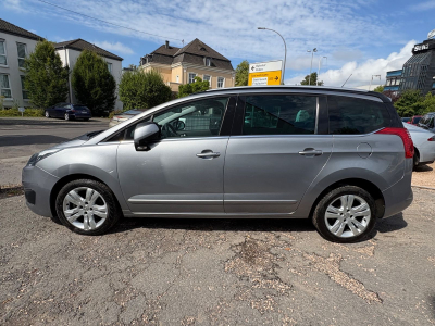 Peugeot 5008 5008 Allure/Automatik/Pano/7xSitze/Navi/