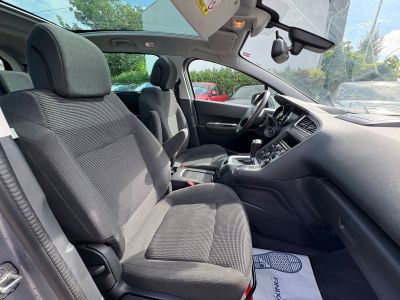 Peugeot 5008 5008 Allure/Automatik/Pano/7xSitze/Navi/