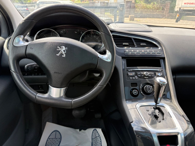 Peugeot 5008 5008 Allure/Automatik/Pano/7xSitze/Navi/