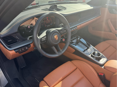Porsche 992 FACELIFT CARRERA CABRIO PACK CHRONO BOSE CUIR NAVI 1 HAND