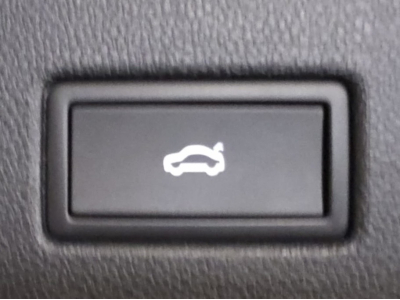 Volkswagen Tiguan 1.5 TSI 150 URBAN SPORT VIRTUAL HEAD UP HARMAN KARDON CUIR NAVIC 1 HAND