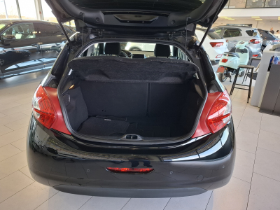 Peugeot 208 1.6 HDI 92 STYLE , 1 HAND, TEMPOMAT, BLUETOOTH,GARANTIE 12 MOIS