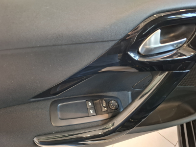 Peugeot 208 1.6 HDI 92 STYLE , 1 HAND, TEMPOMAT, BLUETOOTH,GARANTIE 12 MOIS