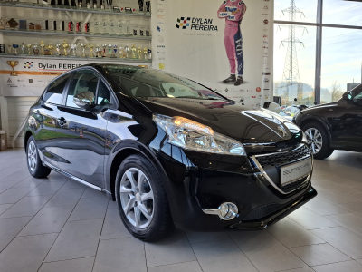 Peugeot 208 1.6 HDI 92 STYLE , 1 HAND, TEMPOMAT, BLUETOOTH,GARANTIE 12 MOIS