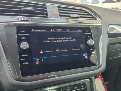 Volkswagen Tiguan 2.0 TDI DSG CARPLAY CAMERA GPS VOLANT CHAUFF