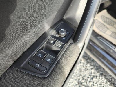 Volkswagen Tiguan 2.0 TDI DSG CARPLAY CAMERA GPS VOLANT CHAUFF