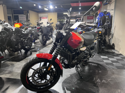 Royal Enfield Guerrilla 450 GOLD DIP