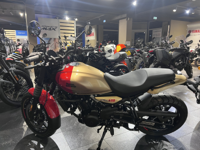 Royal Enfield Guerrilla 450 GOLD DIP
