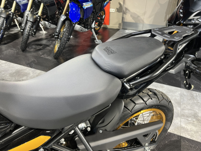 Royal Enfield Himalayan 450 Summit Black tubless