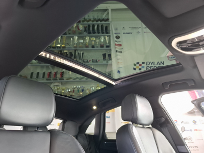 Porsche Macan 2.0 265 NEW MODEL PACK CHRONO PANO CUIR NAVI 1 HAND