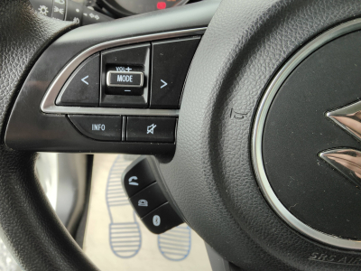 Suzuki Jimny 1.5i 4x4 UTILITAIRE CLIM ATTACHE REMORQUE BLUETOOTH SIEGES CHAUFFANTS