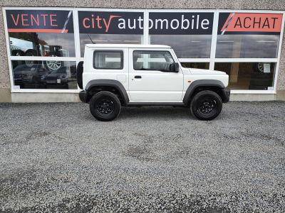 Suzuki Jimny 1.5i 4x4 UTILITAIRE CLIM ATTACHE REMORQUE BLUETOOTH SIEGES CHAUFFANTS