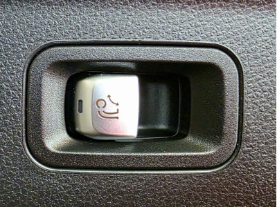 Mercedes-Benz GLC 200 COUPE AMG LINE BURMESTER PANO CUIR NAVI 1 HAND