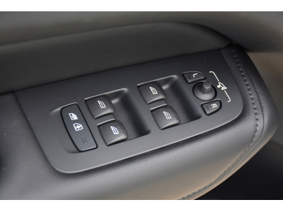 Volvo XC60 2.0 PHEV T6 AWD Plus Dark