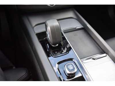 Volvo XC60 2.0 PHEV T6 AWD Plus Dark