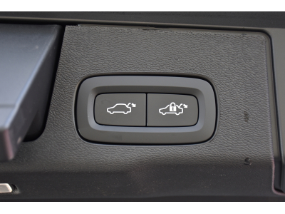 Volvo XC60 2.0 PHEV T6 AWD Plus Dark