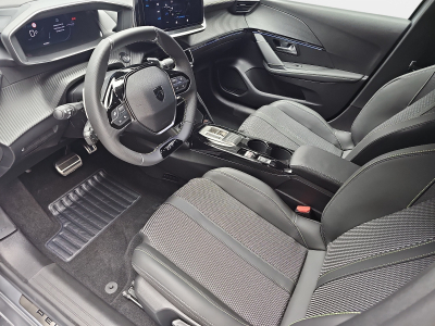 Peugeot 208 1.2 PureTech Hýbrid 110 E-DSC6 GT