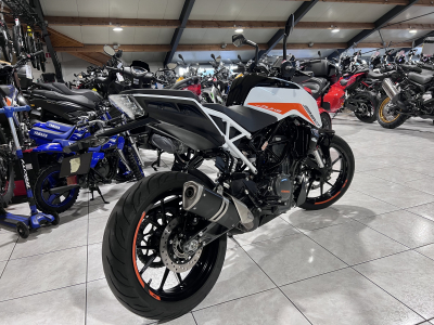 KTM 390 Duke 