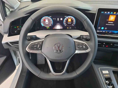 Volkswagen Golf 1.5 eTSI 150 DSG LIFE