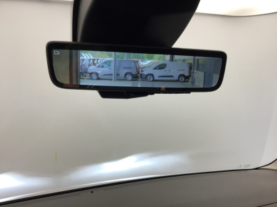 Citroën Berlingo 130 EAT8 L2H1 3 Sitzer/Klimaauto/Kamera/Smartlink