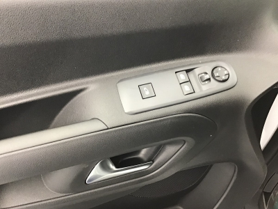 Citroën Berlingo 130 EAT8 L2H1 3 Sitzer/Klimaauto/Kamera/Smartlink