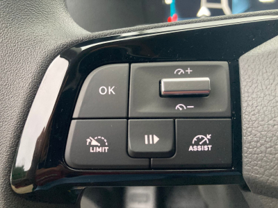 Citroën Jumpy 180 EAT8 DOKA XL 5 Sitzer/Navy/Kamera