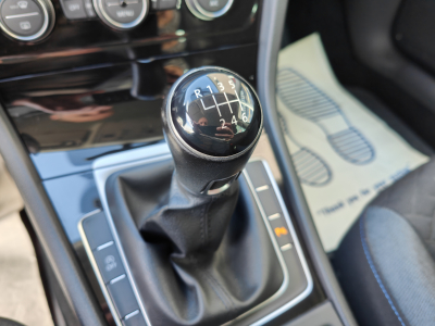 Volkswagen Golf 1.0 TSI JOIN GPS CARPLAY CAMERA APS AV/ARR