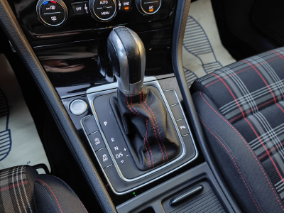 Volkswagen Golf GTI 2.0 TSI DSG CARPLAY GPS VIRTUAL LED