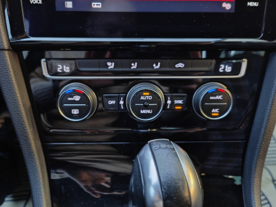 Volkswagen Golf GTI 2.0 TSI DSG CARPLAY GPS VIRTUAL LED